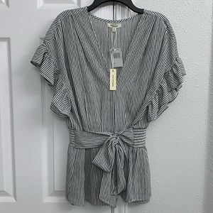 Max Studio Women’s sz. L cream/black Blouse, NWT